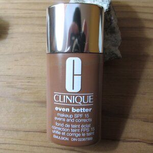 Clinique Even Better Makeup in Pecan